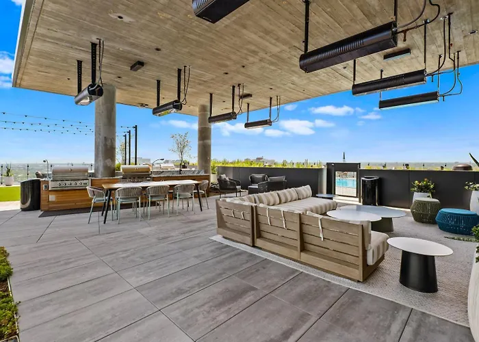 Blueground West Loop Rooftop Pool Gym Chi-1170 *