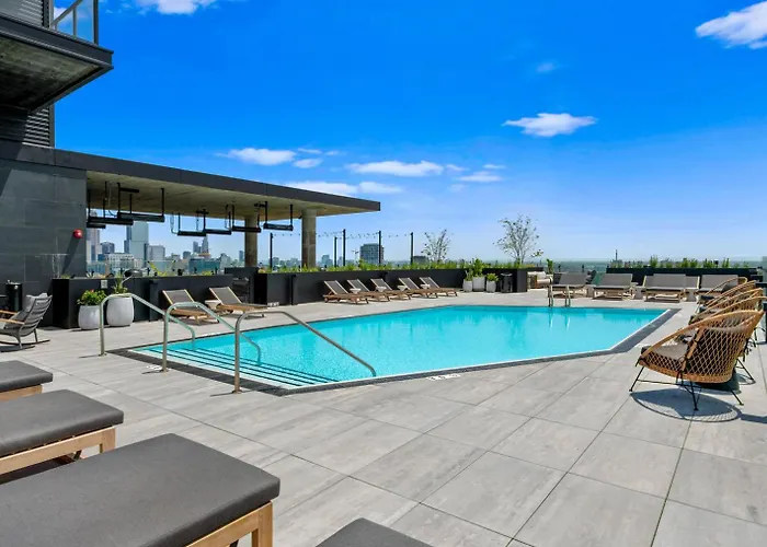 Blueground West Loop Rooftop Pool Gym Chi-1170